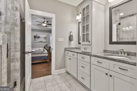 Bath - 110 Chimney Ct, Lagrange, GA 30240 photo 2 of 4