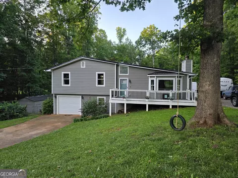 245 Freestone Dr, Newnan, GA 30265