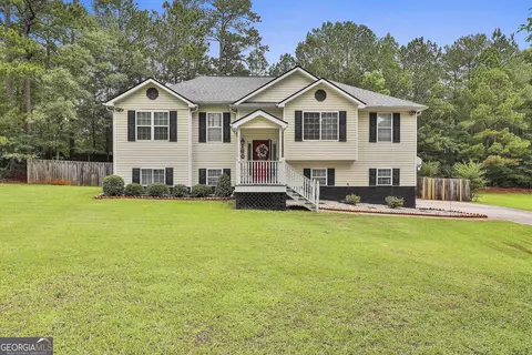 160 Huntington Ct, Newnan, GA 30265