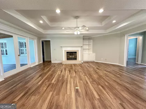 Living - 101 Kenwood Dr, Lagrange, GA 30241 photo 2 of 8