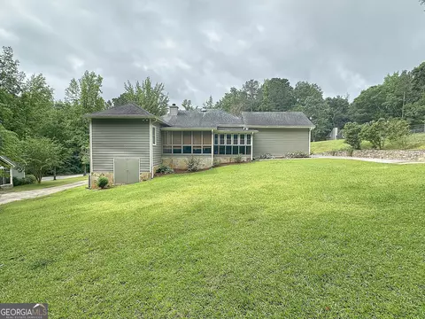 Exterior - 101 Kenwood Dr, Lagrange, GA 30241 photo 9 of 10