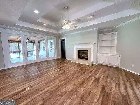 Living - 101 Kenwood Dr, Lagrange, GA 30241 photo 4 of 8