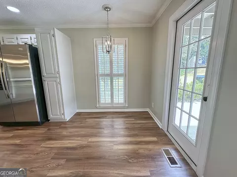 Dining - 101 Kenwood Dr, Lagrange, GA 30241 photo 2 of 2