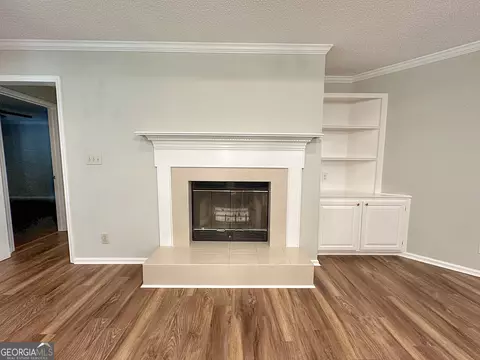 Living - 101 Kenwood Dr, Lagrange, GA 30241 photo 6 of 8