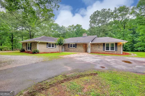 100 Willow Wood Rd, Social Circle, GA 30025