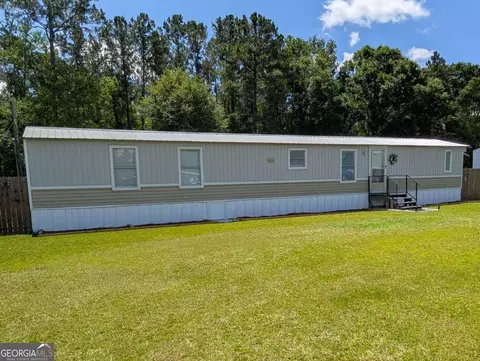 112 Victoria Dr, Odum, GA 31555