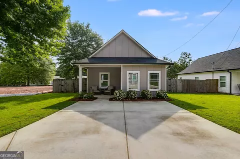 110 Chalfont Cir, Carrollton, GA 30117