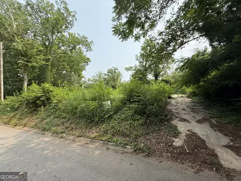 404 E Quilly St, Griffin, GA 30223
