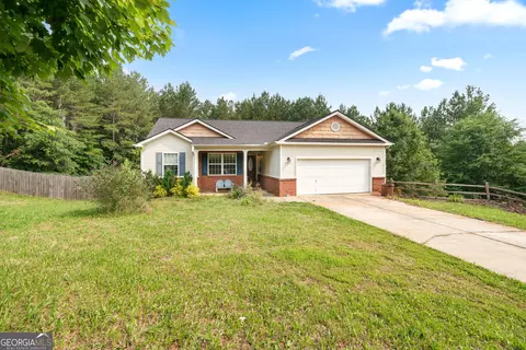 135 Pinewood Cir, Colbert, GA 30628