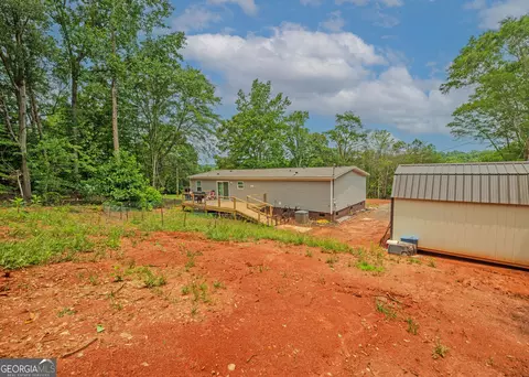Exterior - 2614 Defoor Rd, Toccoa, GA 30577 photo 4 of 4