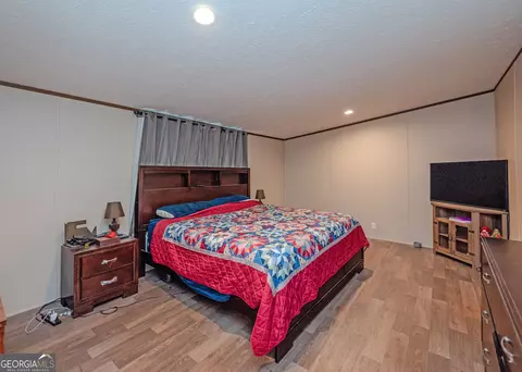 Bedroom - 2614 Defoor Rd, Toccoa, GA 30577 photo 2 of 3