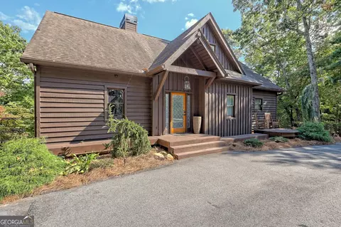 817 Long Laurel Ridge Dr, Lakemont, GA 30552