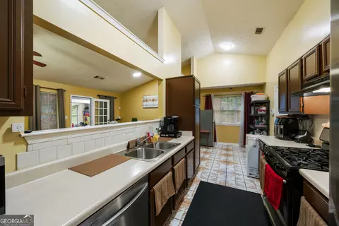 Kitchen - 6403 Heritage Run, Morrow, GA 30260 photo 1 of 1