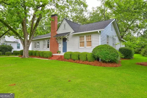 926 Thomaston St, Barnesville, GA 30204 photo 3