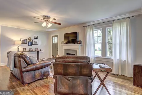 926 Thomaston St, Barnesville, GA 30204 photo 9