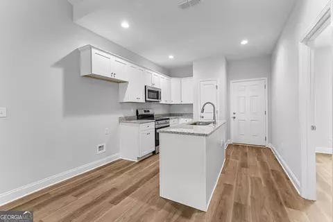 Entry Way - 213 Lenox Cir, Lagrange, GA 30241 photo 2 of 3