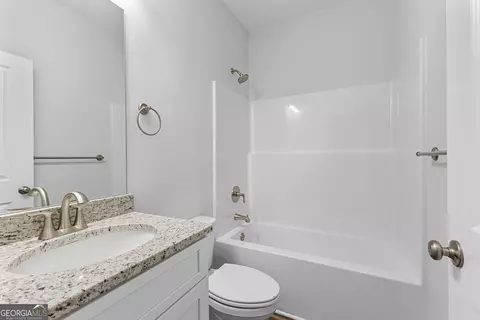 Bath - 213 Lenox Cir, Lagrange, GA 30241 photo 2 of 2