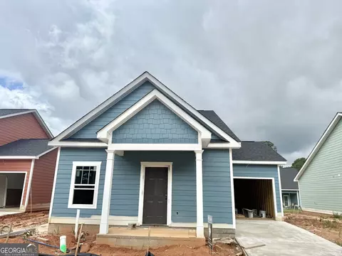 213 Lenox Cir, Lagrange, GA 30241