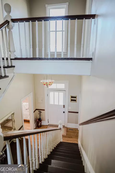 Entry Way - 428 Elm St, Barnesville, GA 30204 photo 9 of 16