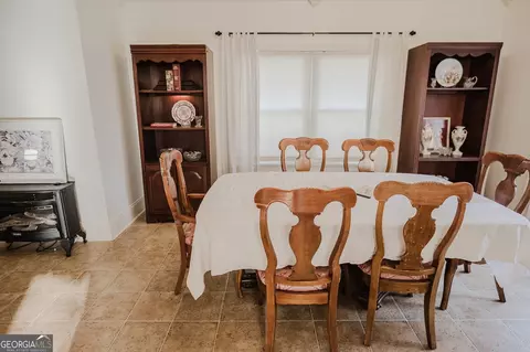 Dining - 428 Elm St, Barnesville, GA 30204 photo 2 of 3