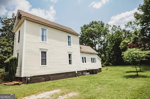 Exterior - 428 Elm St, Barnesville, GA 30204 photo 7 of 11