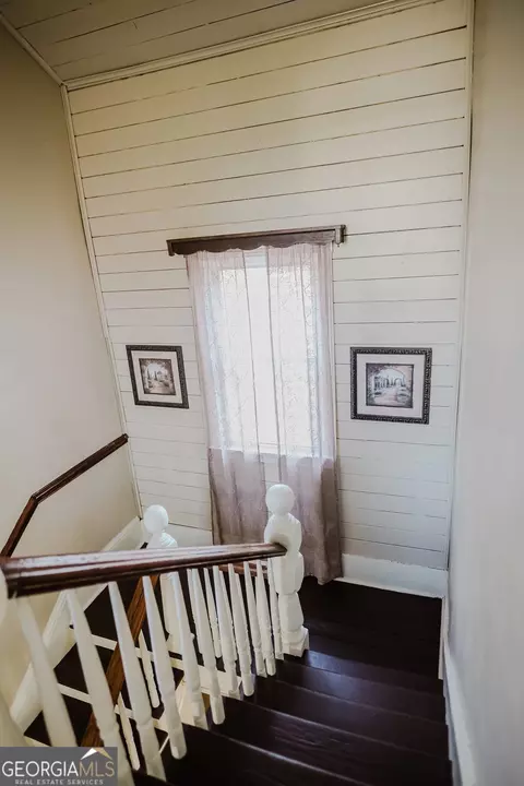 Entry Way - 428 Elm St, Barnesville, GA 30204 photo 10 of 16
