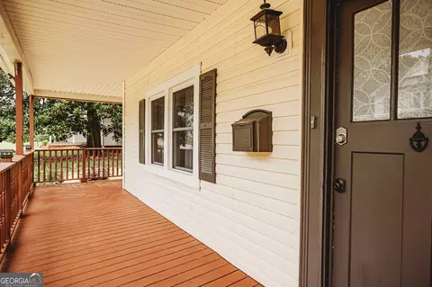 Exterior - 428 Elm St, Barnesville, GA 30204 photo 1 of 11
