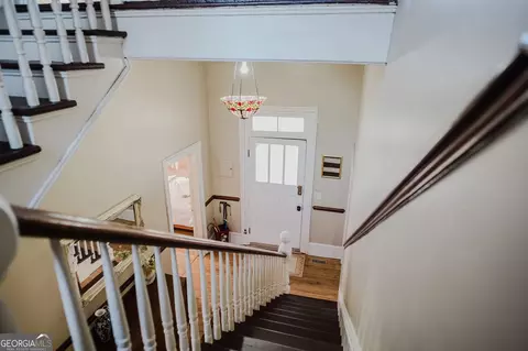 Entry Way - 428 Elm St, Barnesville, GA 30204 photo 8 of 16