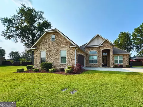 307 Legacy Park Dr, Perry, GA 31069