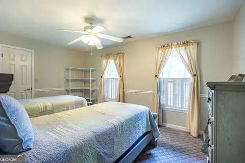 Bedroom - 3010 White Oak Ct, Lagrange, GA 30240 photo 3 of 5
