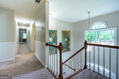Entry Way - 3010 White Oak Ct, Lagrange, GA 30240 photo 4 of 4