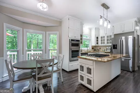 Kitchen - 3010 White Oak Ct, Lagrange, GA 30240 photo 1 of 3