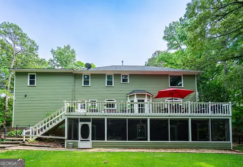 Exterior - 3010 White Oak Ct, Lagrange, GA 30240 photo 6 of 14