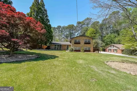 3530 Embry Circle Cir, Atlanta, GA 30341