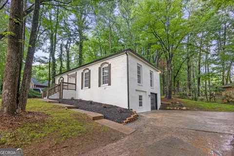 4698 Fellsridge Dr, Stone Mountain, GA 30083