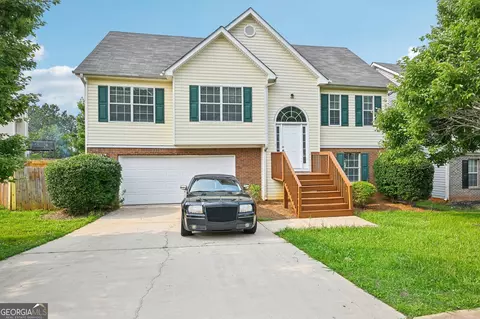 1147 Saint Phillips Ct, Locust Grove, GA 30248