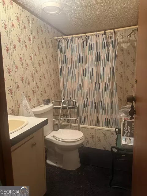 Bath - 94 Payne Ln, Carnesville, GA 30521 photo 1 of 1