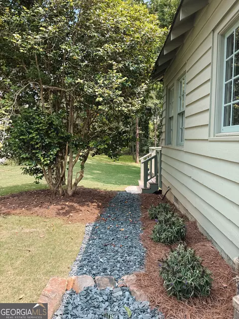Exterior - 218 E Marable St, Monroe, GA 30655 photo 5 of 6