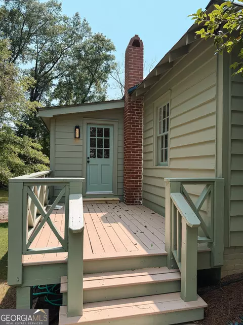 Exterior - 218 E Marable St, Monroe, GA 30655 photo 4 of 6