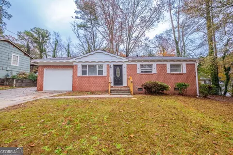 1410 Willow Dr, Riverdale, GA 30296