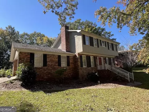 2972 Clairmont Ave, Macon, GA 31204