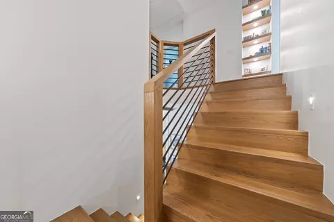 Entry Way - 751 Bacon St, Madison, GA 30650 photo 5 of 9