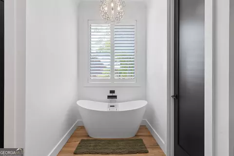 Bath - 751 Bacon St, Madison, GA 30650 photo 3 of 8