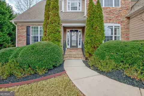 135 Edgewater Trl, Fayetteville, GA 30215