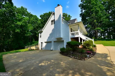 Exterior - 150 Whitaker Rd, Lagrange, GA 30240 photo 2 of 8