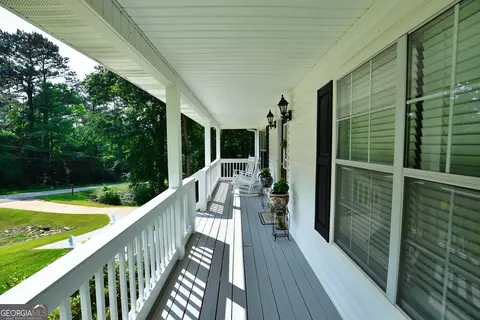 Exterior - 150 Whitaker Rd, Lagrange, GA 30240 photo 6 of 8