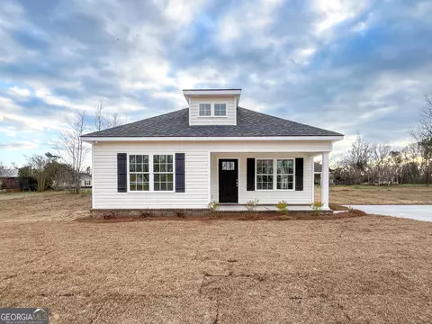 3072 Lindsey Dr, Claxton, GA 30417