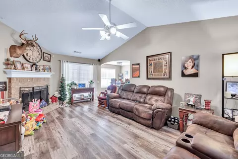 835 Custom Ln, Winder, GA 30680 photo 7