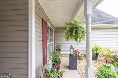 835 Custom Ln, Winder, GA 30680 photo 3