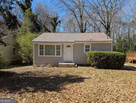 809 S 9th St, Griffin, GA 30224